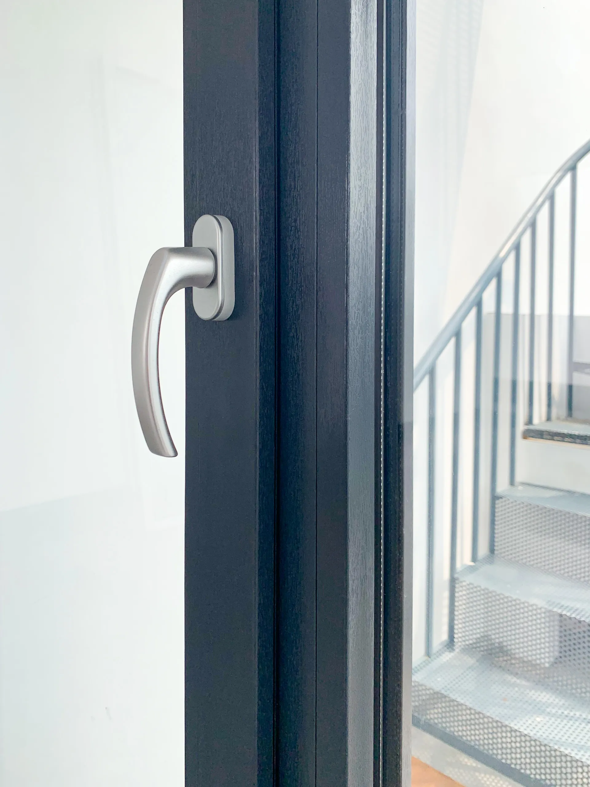 UPVC in wood decor with white seals