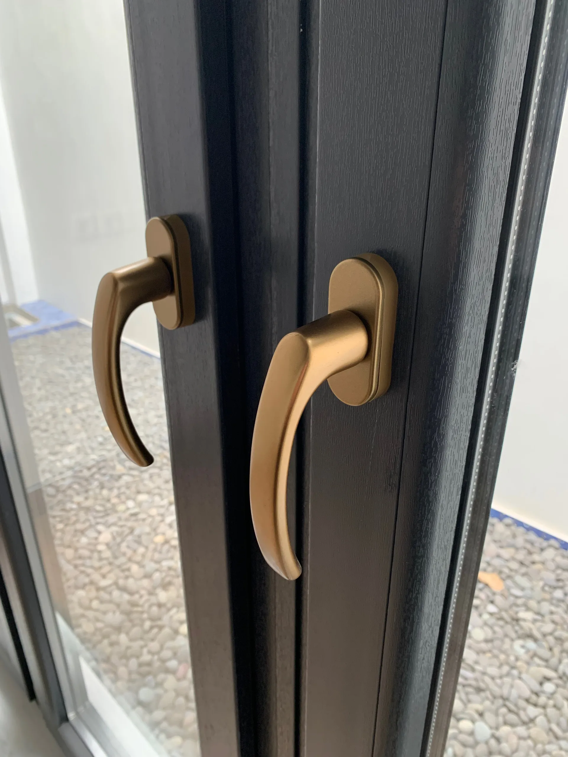 UPVC in wood decor with white seals